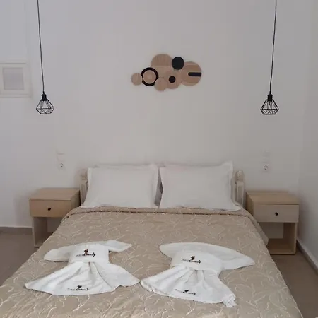 קלמאקי Artemis Beach Studios חדר תמונה