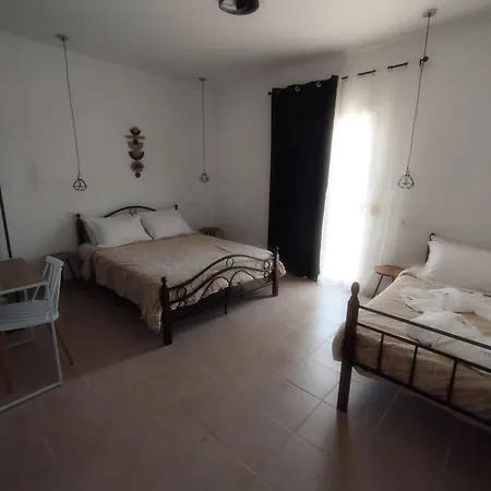 קלמאקי Artemis Beach Studios חדר תמונה