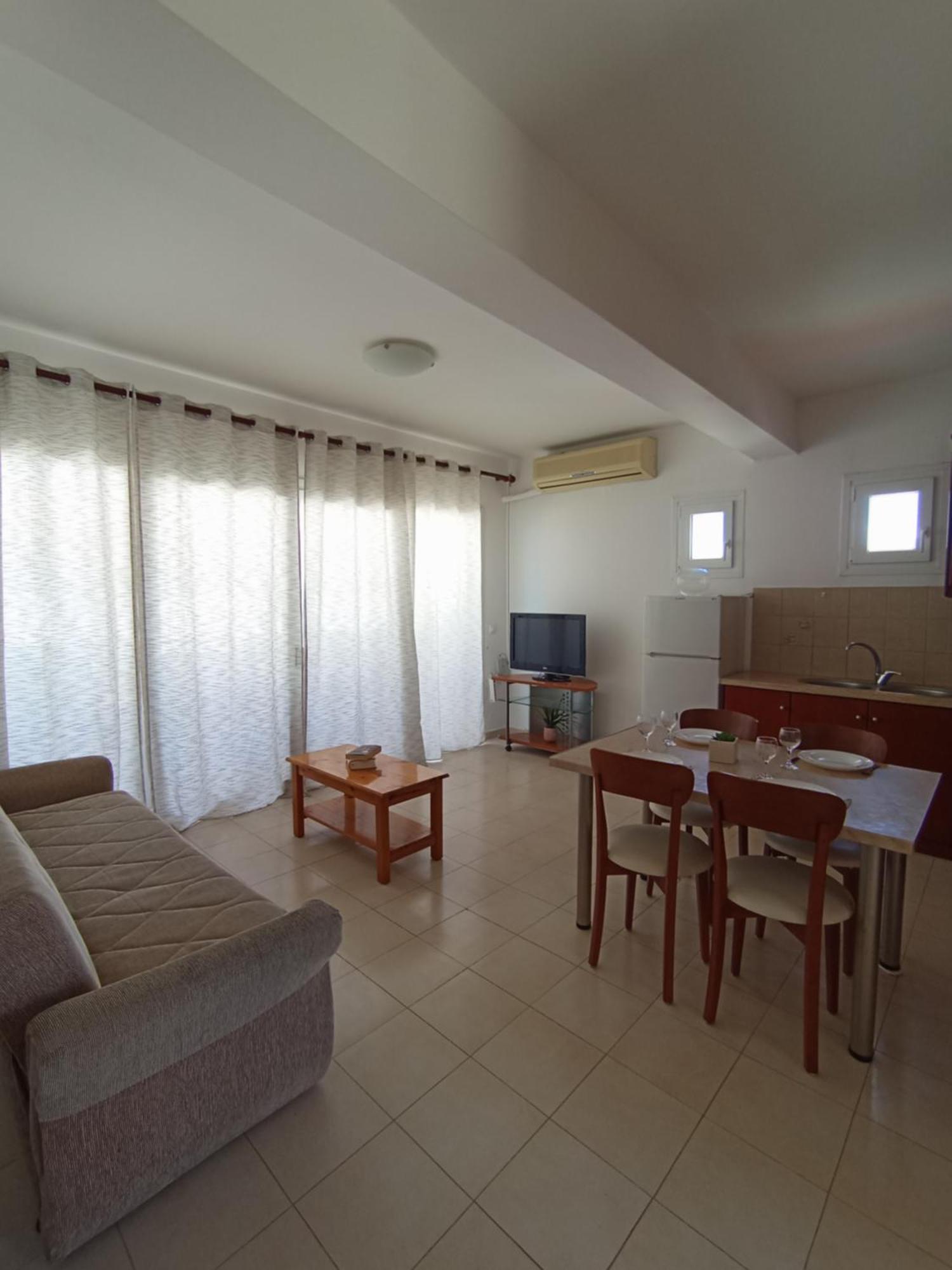 Artemis Apartment *